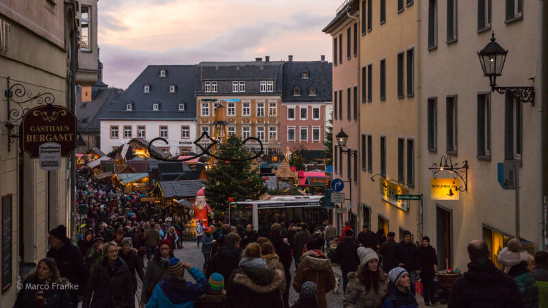 21.12.25 „Gepflegt Eingedieselt“ – Annaberg Bergparade – Bild 8